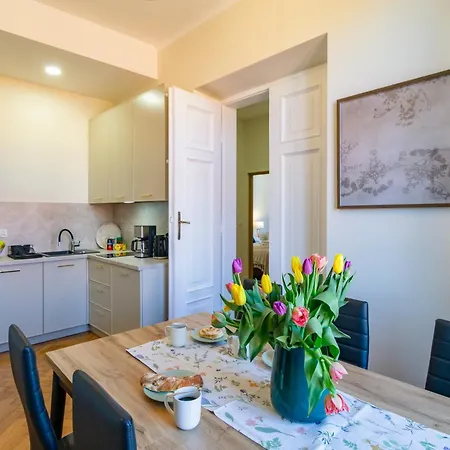 Spirit, 2-bedroom In The Old Town *