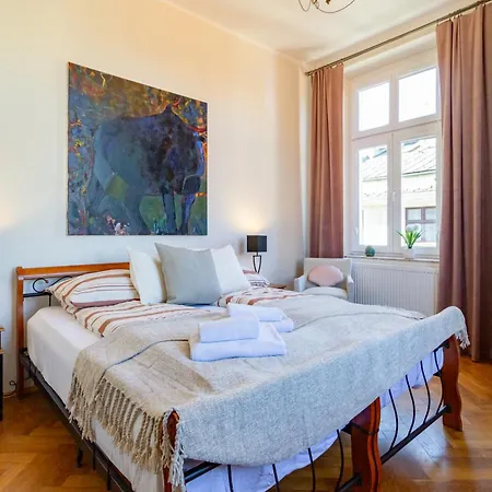 Spirit, 2-bedroom In The Old Town Apartament *